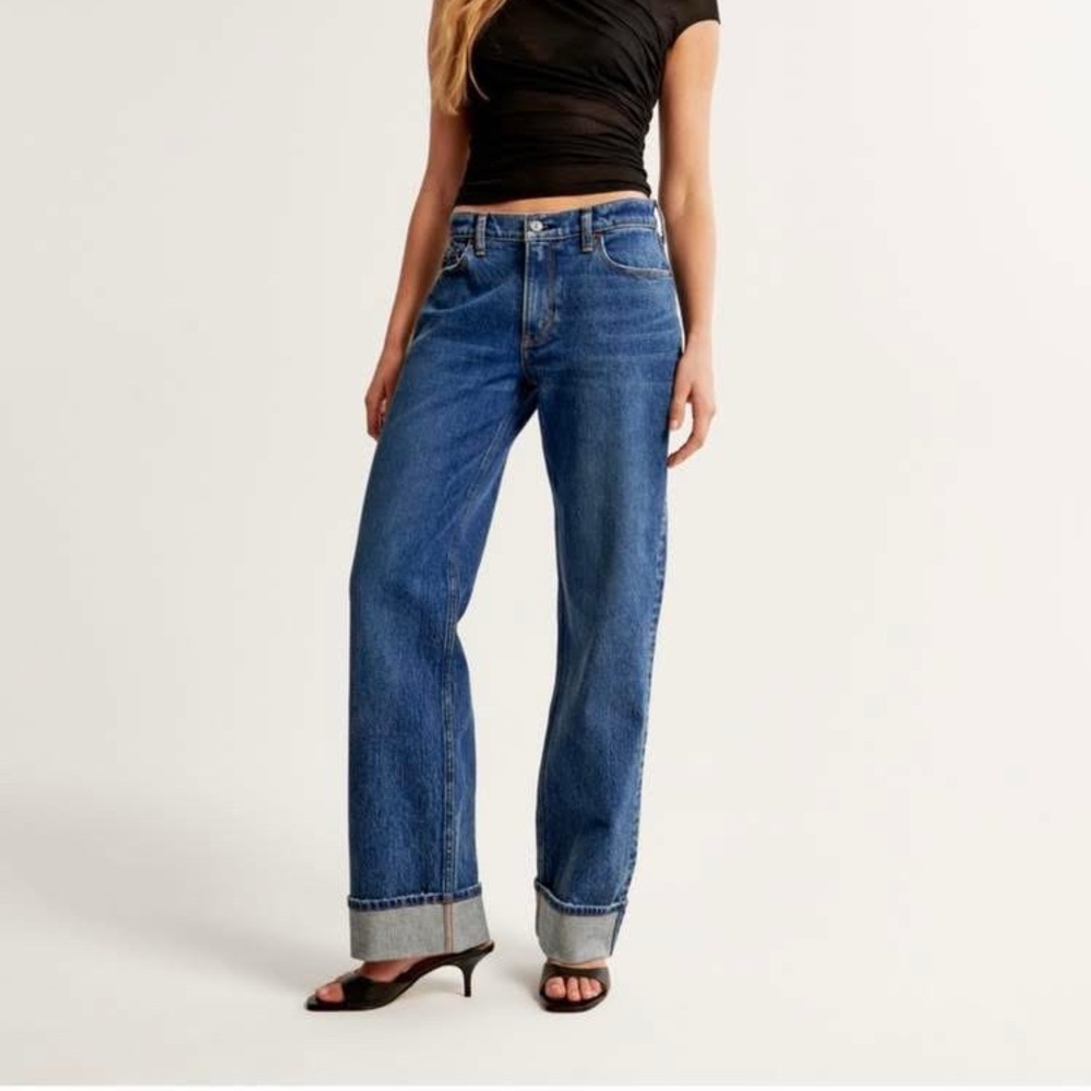 Abercrombie & Fitch Women's Straight Leg Blue Jeans